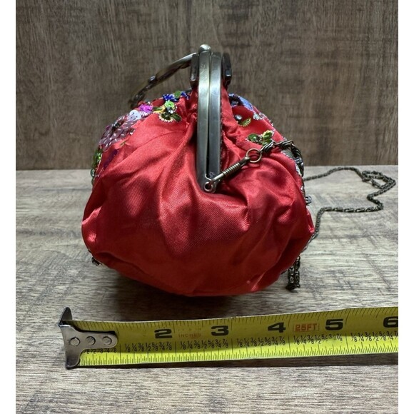 Y2K - Vintage red beaded embroidered purse with top handle and crossbody chain - Picture 9 of 14